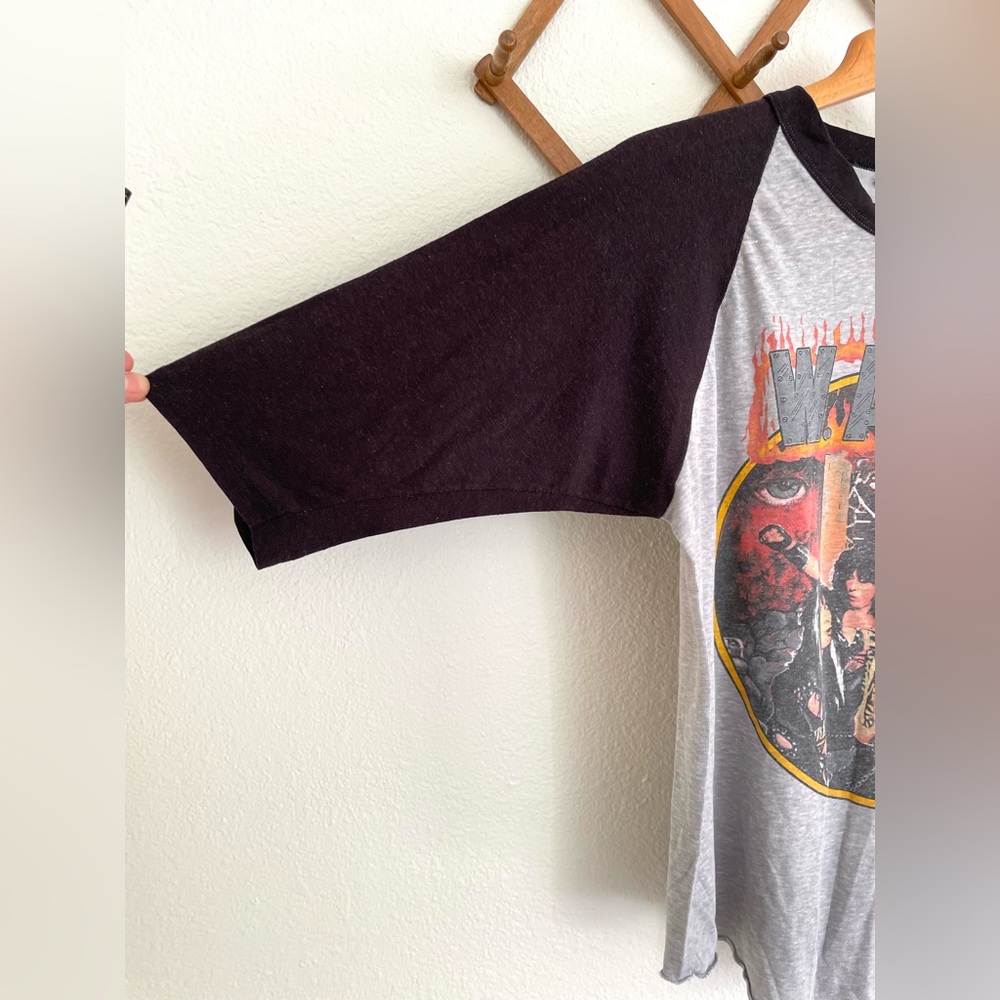 1980s Vintage WASP Animal Tour Raglan Shirt Concer Shirt Vintage Band Tshirt - Picture 3 of 6